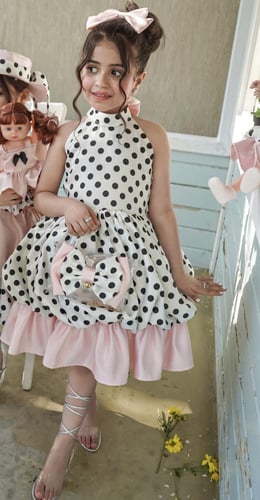 فستان منقط جميل