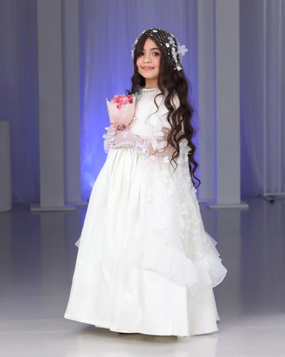 فستان ابيض طبقتين