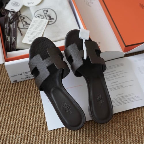 Oasis sandal