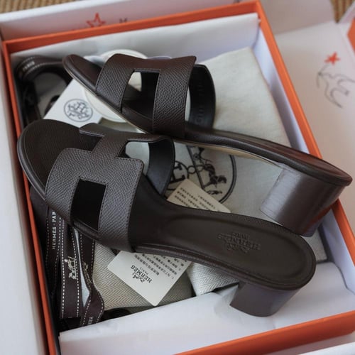 Oasis sandal