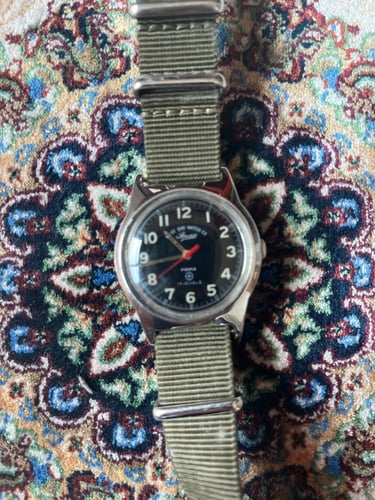 ساعة - وست اند تعبئة