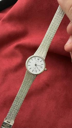 ساعة بلوفا - فنتج