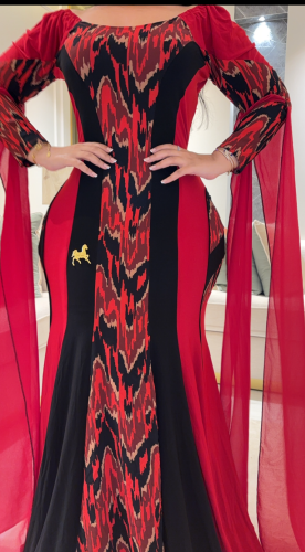 فستان سترتش ناعم بأكمام شيفون طويلة