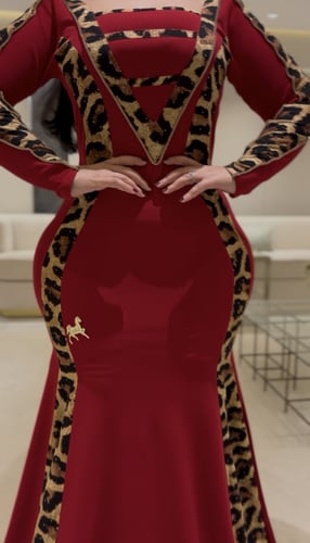 فستان سترتش كريب مع تايقر