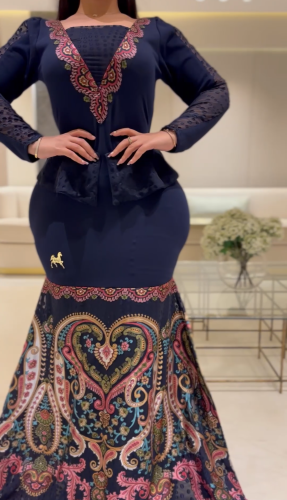 فستان سترتش كريب مع شيفون مبطن كحلي