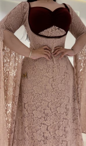 فستان دانتيل سترتش كلوش