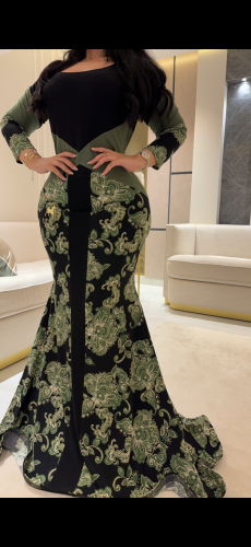 فستان سترتش سادة مع مشجر