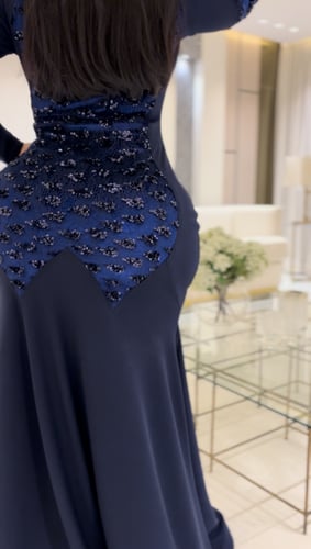 فستان سترتش كريب مع مخمل