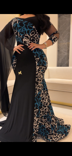 فستان سترتش سادة مع مشجر بكم شيفون