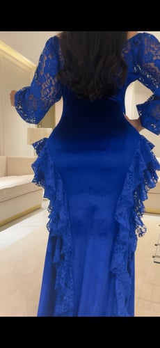 فستان مخمل سترتش مع دانتيل