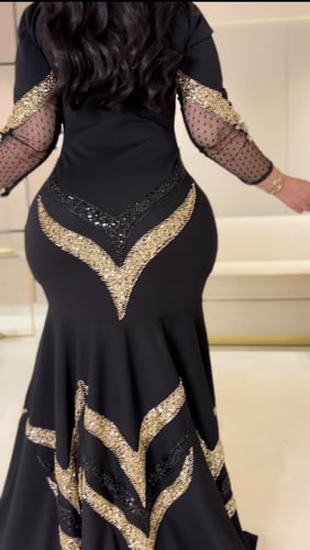 فستان سترتش كريب بشك ذهبي واسود