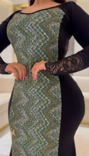 فستان سترتش اسود مع اخضر