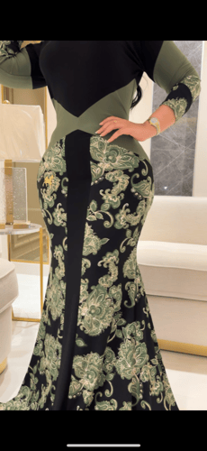 فستان سترتش سادة مع مشجر