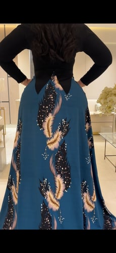 فستان حرير بودره صدر سترتش