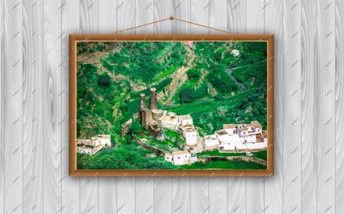 منظر عام لوادي قيار يظهر فيه قرية قيار الاثرية