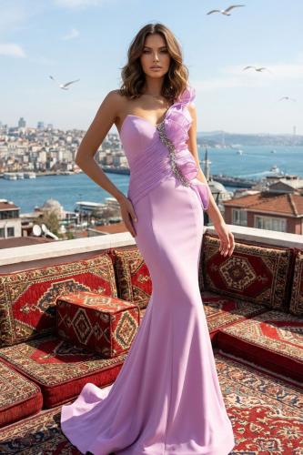 فستان سهرة موف فاتح بحمالة واحدة وقصة حورية