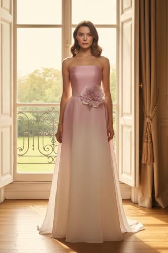 فستان سهرة وردي ناعم بتصميم وردة جانبية