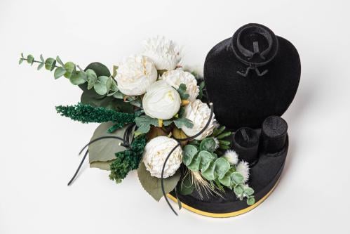 Black Gift Stand