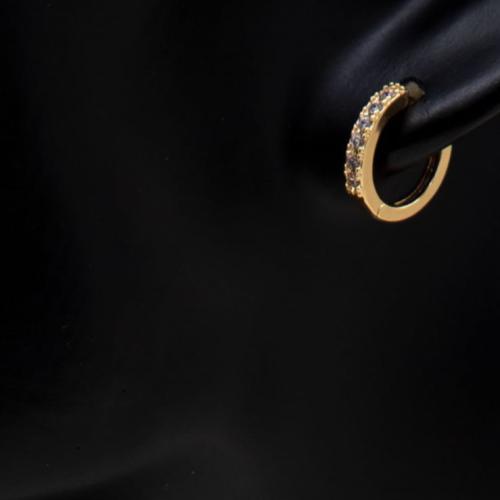 حلق مع فصوص