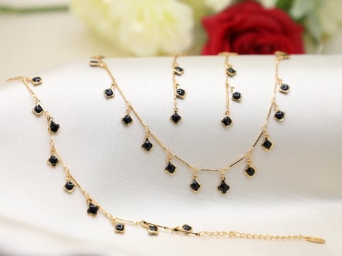 طقم فان كليف اسود ثلاث قطع