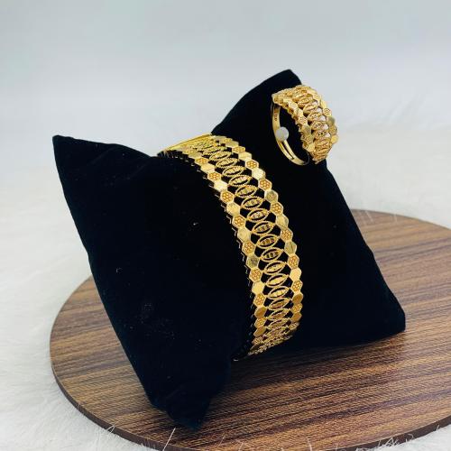 اساور مع خاتم