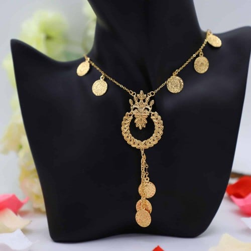 عقد التاج مع جنيهات