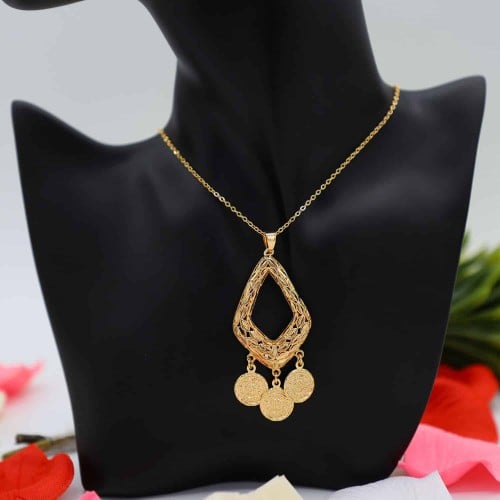 عقد ذهبي مع جنيهات