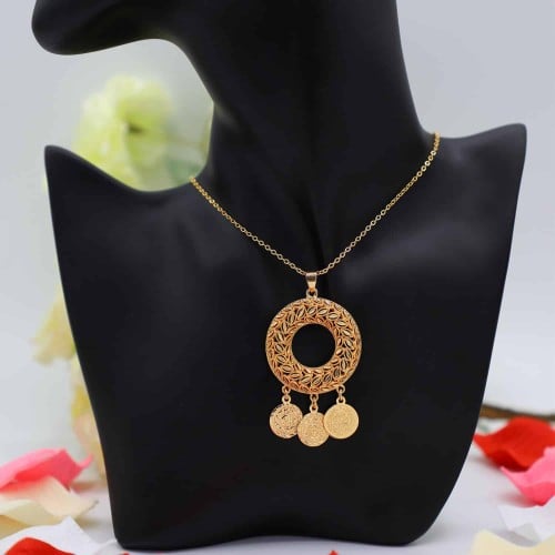 عقد انيق مع جنيهات