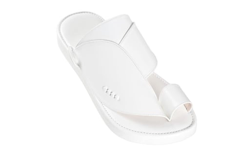 حذاء شرقي جلد ناعم ابيض