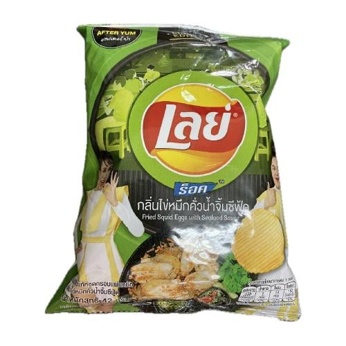 lays fried squid eggs with seafood sauce