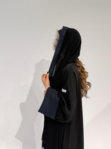 إنترنت مع أكمام سواره جاكار كحلي