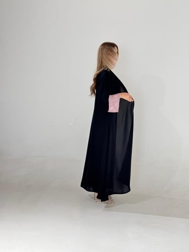 إنترنت مع أكمام سواره وردي