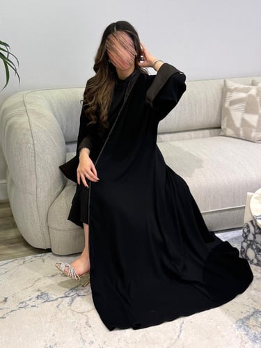 ملكي مع أكمام سواره جاكار بني