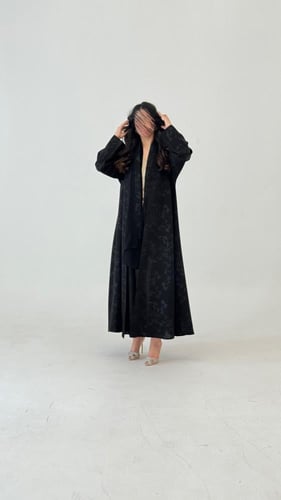 كتان مطبوع مشجر اكمام ضيقه