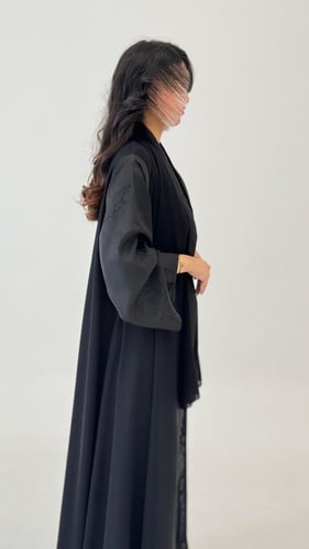 بلاك بيري مع أكمام مشجرة أسود