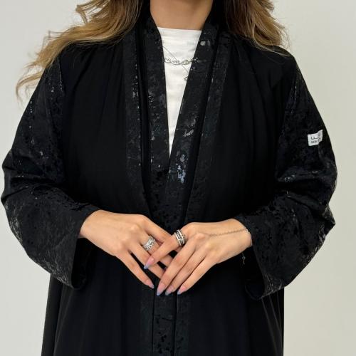 بلاك بيري مع اكمام وياقه جاكار اسود