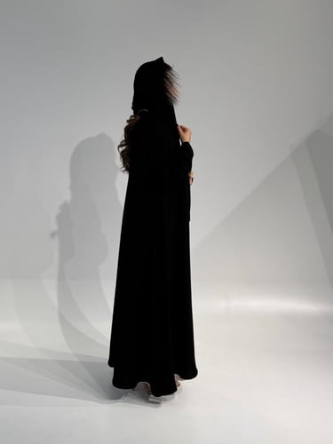 شاكيرا أكمام ضيقه