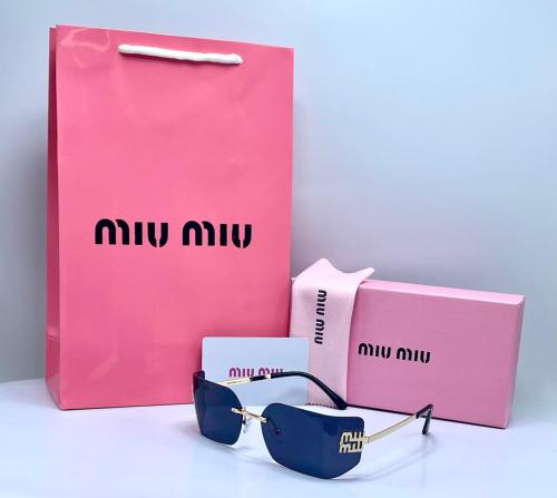 نظارة ماركة miu miu