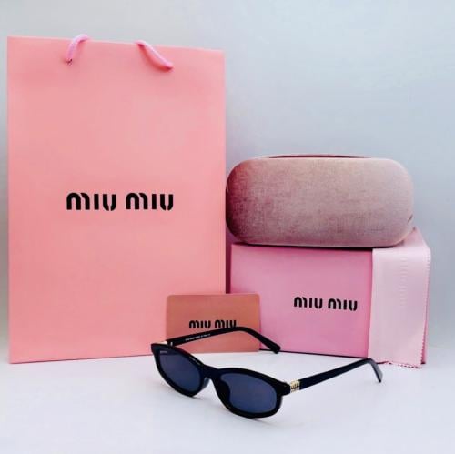 نظارة ماركة miu miu