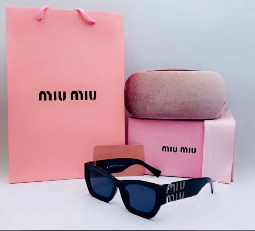 نظارة ماركة miu miu