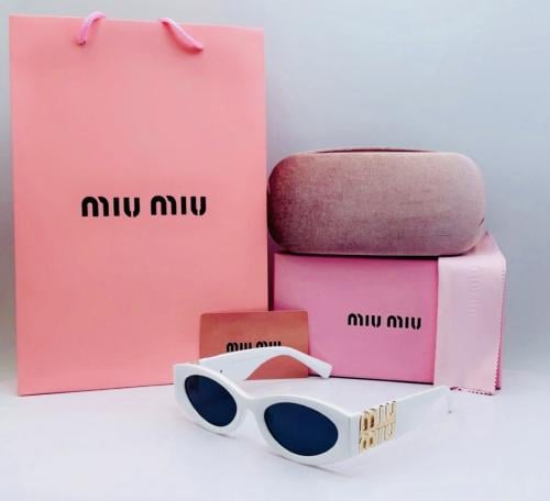 نظارة ماركة miu miu