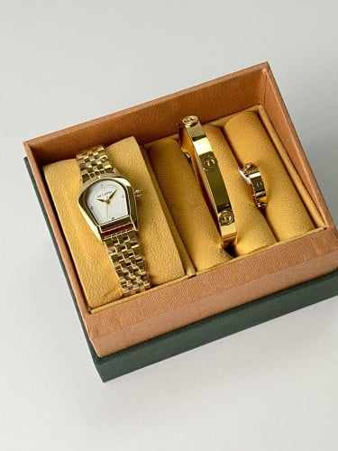 طقم نسائي ماركة دي كابري فخم