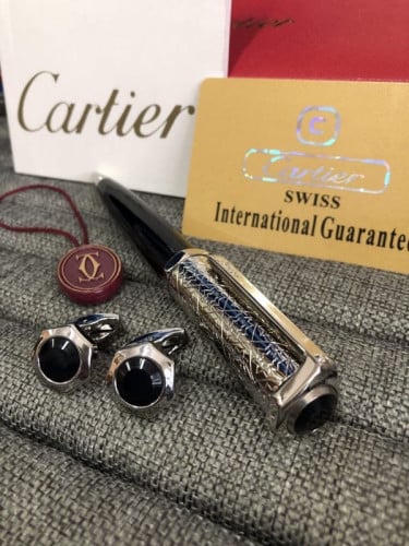 قلم كارتير مع كبك اسود فضي