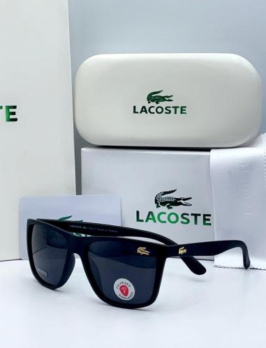 نظارة ماركة لاكوست