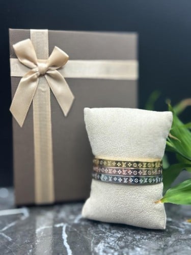 سواره نسائية