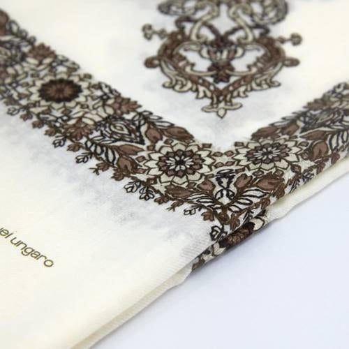 شال شتوي ايمانويل انقارو E1