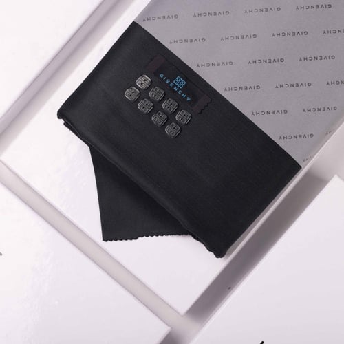 قماش جيفنشي مقلم شتوي