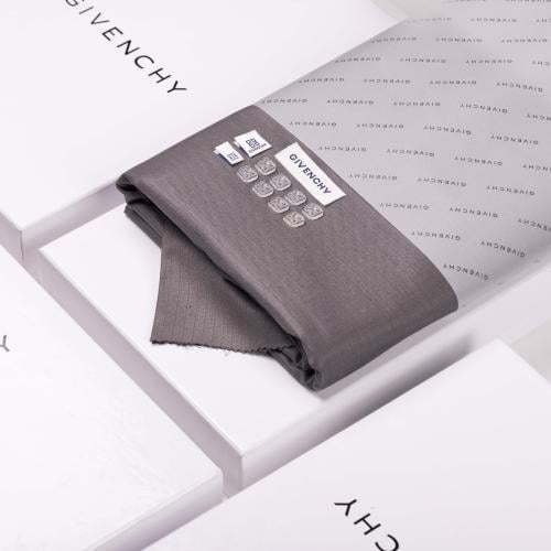 قماش جيفنشي مقلم شتوي