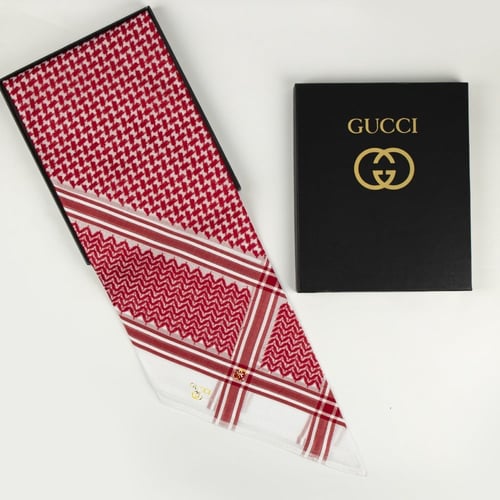 شماغ قوتشي كاجول الذهبي2022