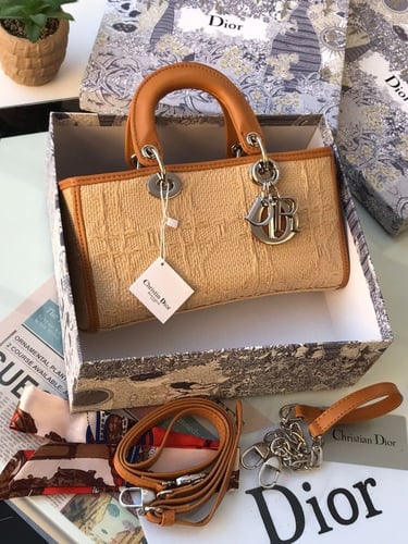 شنطة نسائية Christian Dior-N1